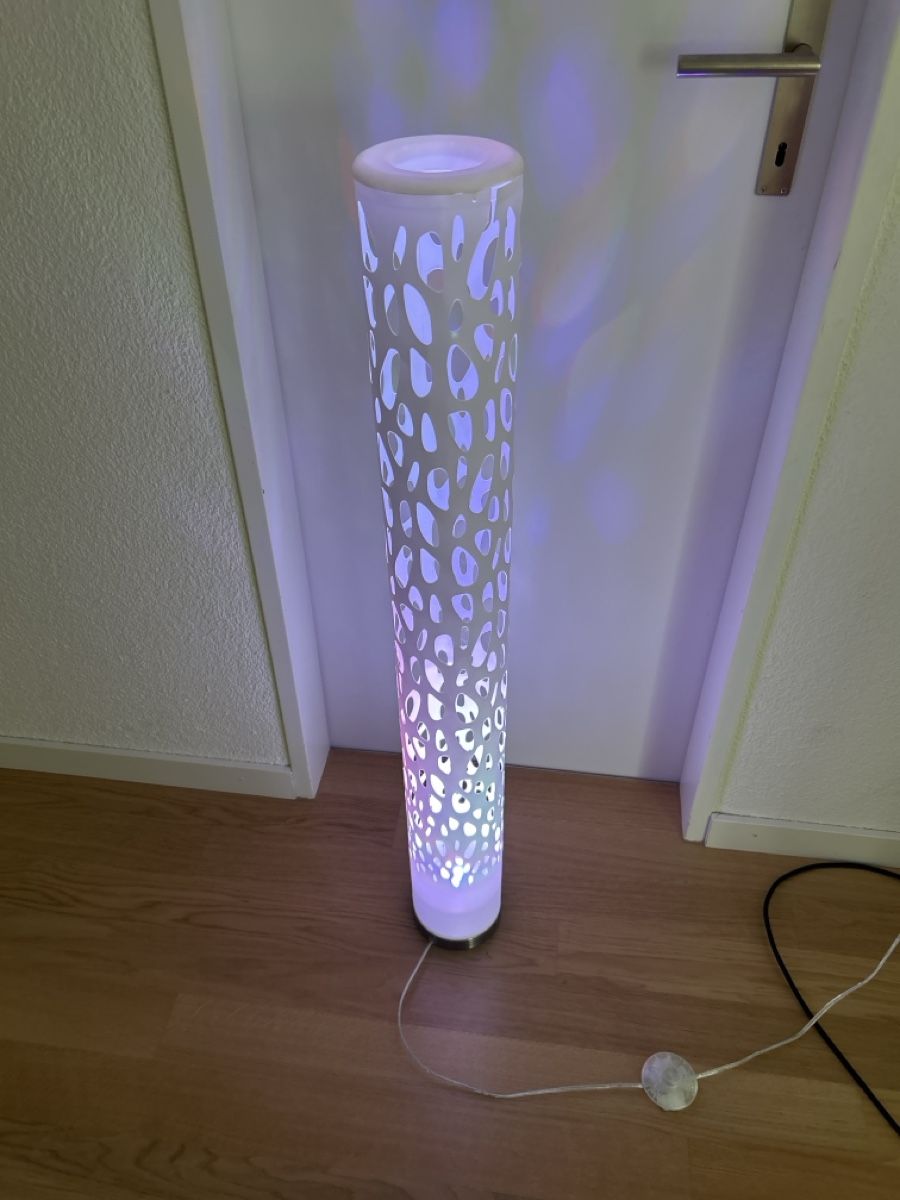 Lampade: Stehlampe mit Farbwechsel – Usato da Sursee venduto da sungreen 6