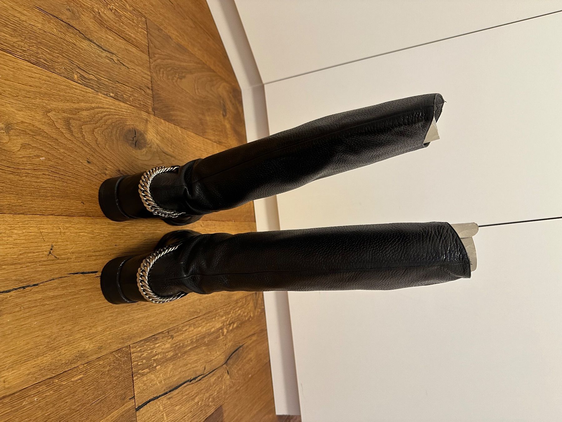 Christian Louboutin Damenschuhe: christian louboutin .Size 39,5 – Gebraucht aus Küssnacht am Rigi von hor_dpb7 2