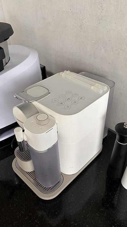 Macchine per caffè & Macchine per espresso: Nespresso Kaffeemaschine – Usato da St. Margrethen SG venduto da rob_yyd7 1