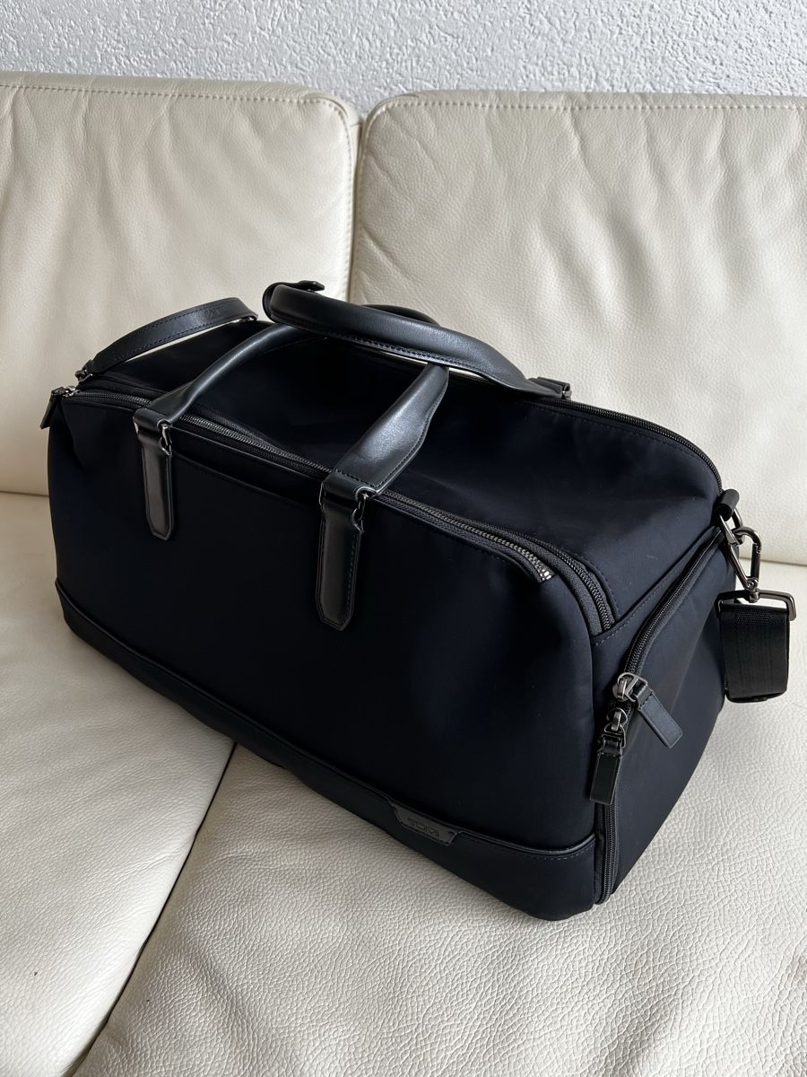 Tumi Borse: Tumi „Harrison Port Weekend Duffel“ – Nuovo (secondo la descrizione) da Niederwangen BE venduto da KFI 5