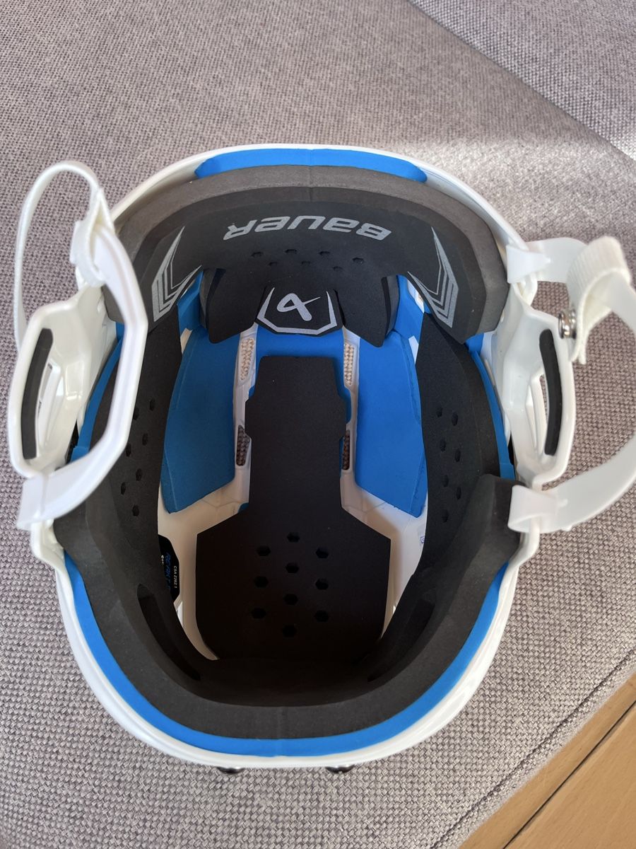 Bauer Helme: Bauer RE-AKT 55 Medium Size – Gebraucht aus Pontresina von ste_5mly 3