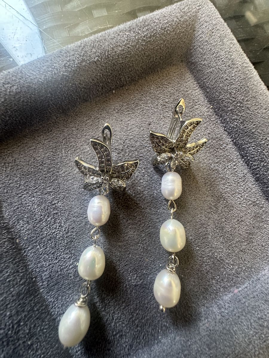 Orecchini pendenti & Orecchini a lobo: Elegante Ohrringe Blumen-Design mit Perlen, funkelnde Steine – Nuovo e nell'imballaggio originale da Kriens venduto da Hortensie6 3