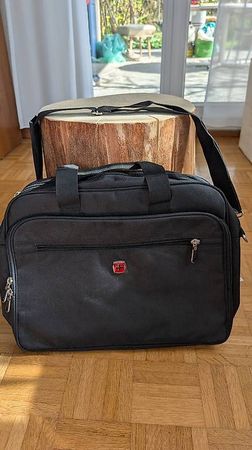 Swiss Gear Wenger Laptoptasche 17" | 3 Fächer | Trolley |