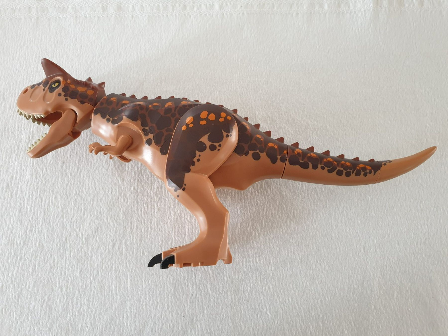 Lego Statuette: LEGO Carnotaurus Dinosaurier Figur 2010, groß – Usato da Mörschwil venduto da spirspi