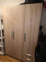 Armoire 3 portes et 2 tiroirs  Décor Chêne clair  Bon état