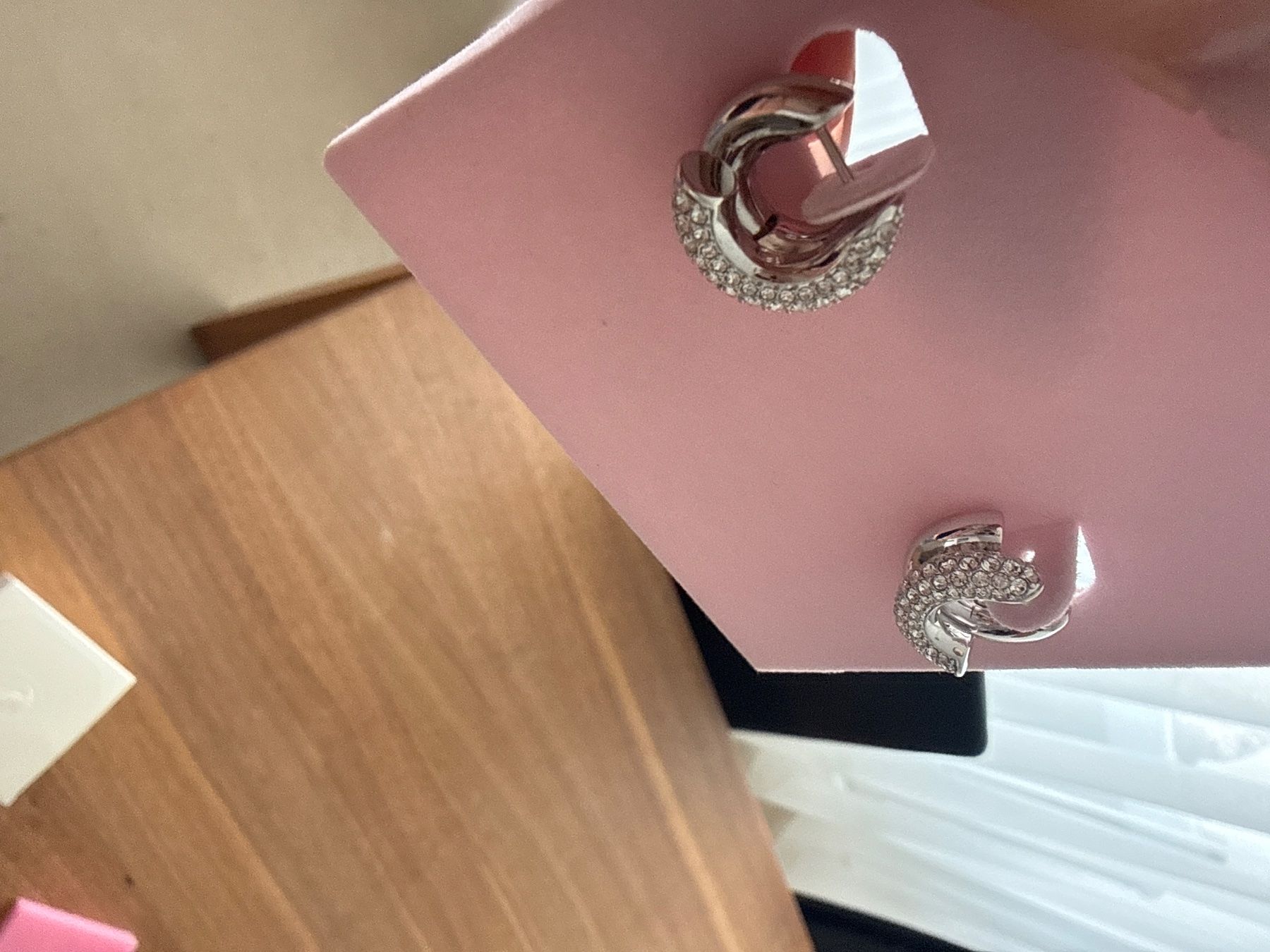 Swarovski Boucles d'oreille: Swarovski MM Hoop – Neuf (Voir description) à Gossau SG par _Escada_ 2