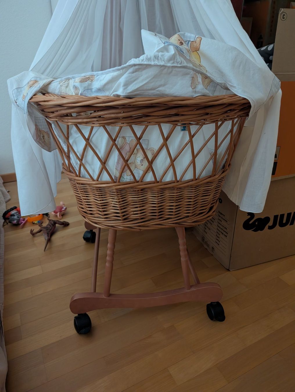 Culle: Culla in vimini per neonato, ottime condizioni. – Usato da Egg b. Zürich venduto da ana_5xpl 1