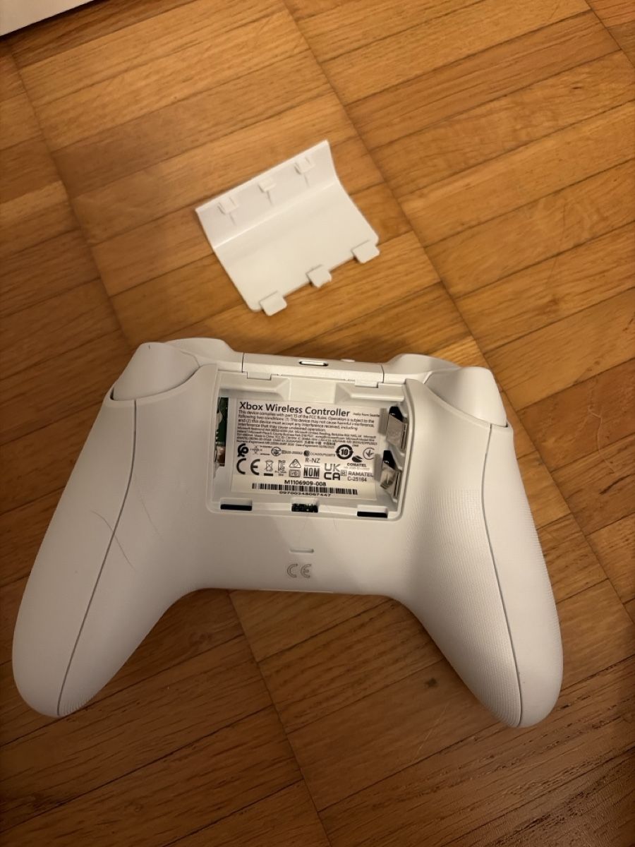 Microsoft Controller: Xbox Wireless Controller -weiss, Neu – Nuovo e nell'imballaggio originale da Neerach venduto da vio_7hd7 1