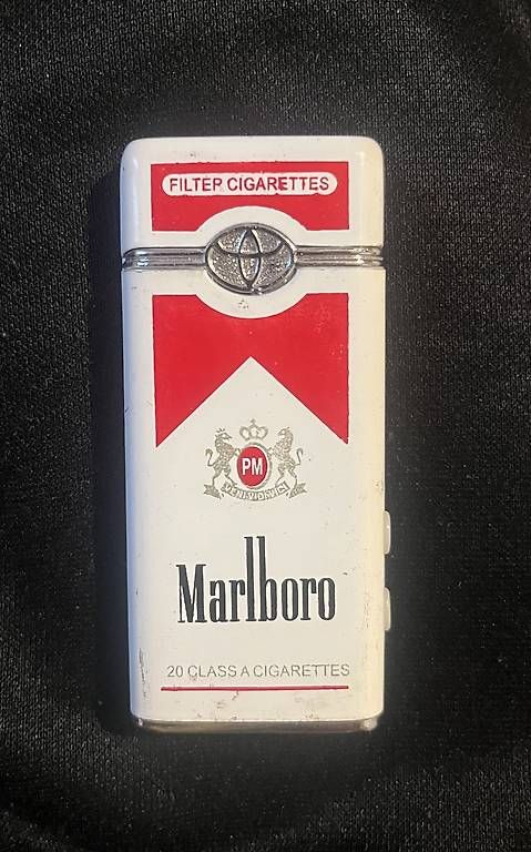 Accendini: Marlboro Vintage accendino laser – Usato da Vezia venduto da mostro32
