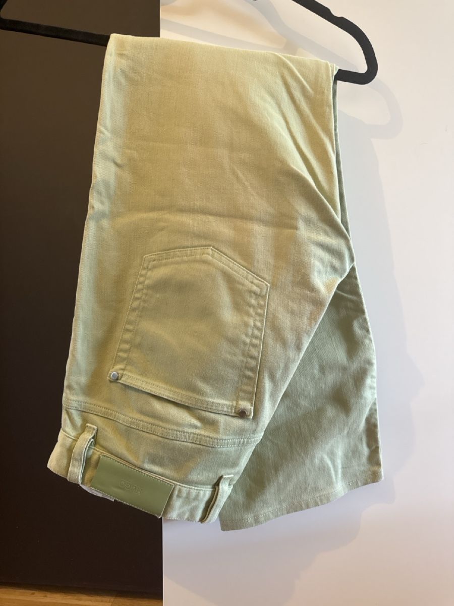 Jeans: Hugo Boss  – D'occasion à Menzingen par Dali2504