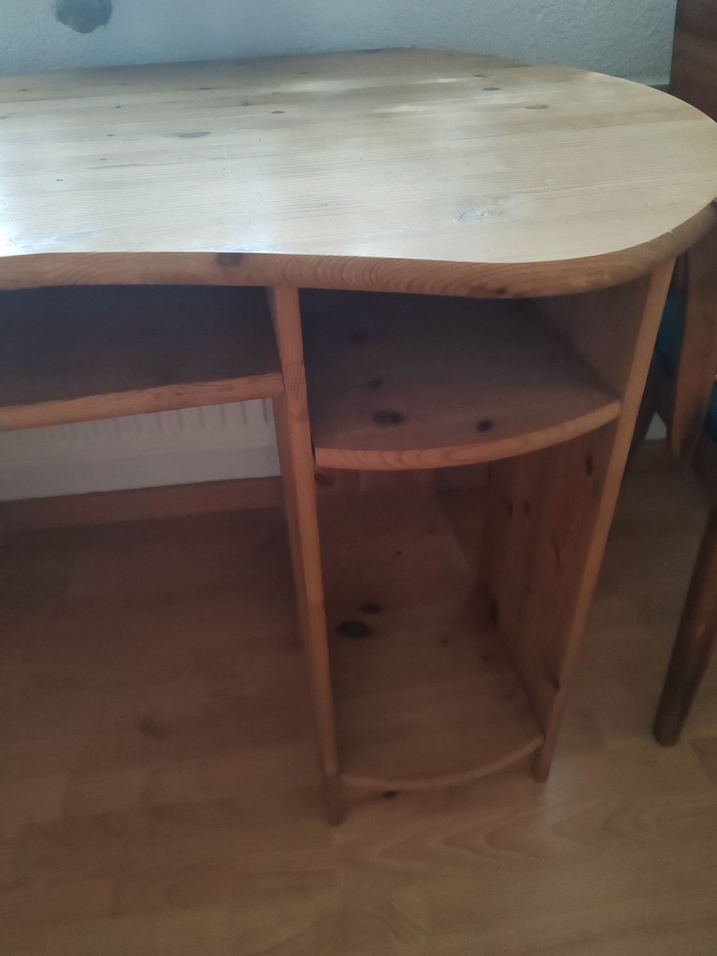 Schreibtische: Vollholz Schreibtisch – Gebraucht aus Wildegg von kcw_8dpr 1