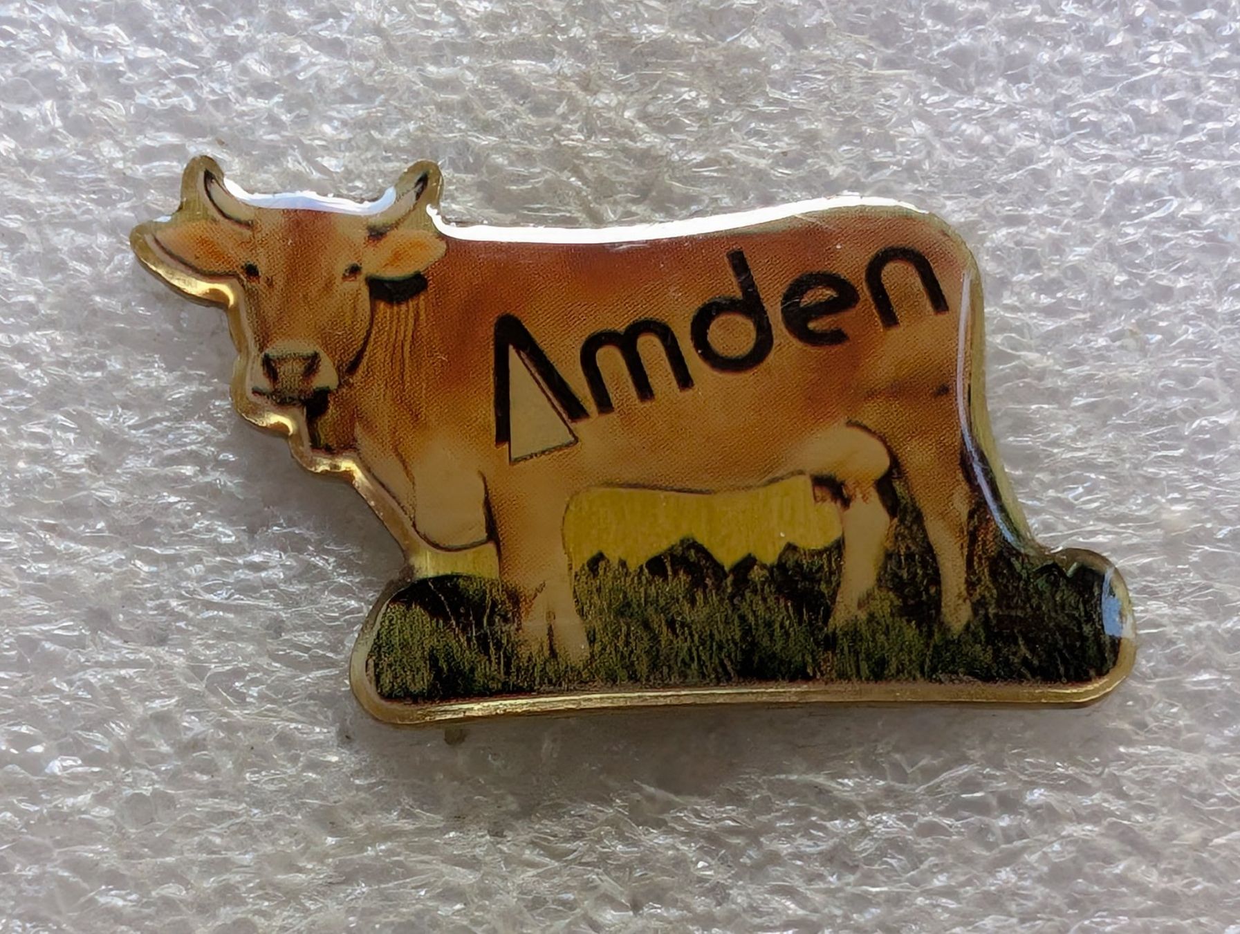 Placchette & Badge: Ansteckpin 47: Amden Kuh – Usato da Oppligen venduto da Pin-Fall-Shop