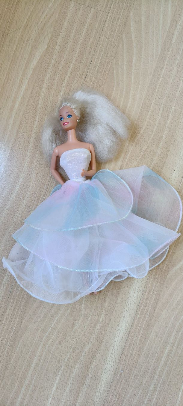 Hasbro Statuette: ANGEL PRINCESS BARBIE 1996 – Usato da chur venduto da monita07
