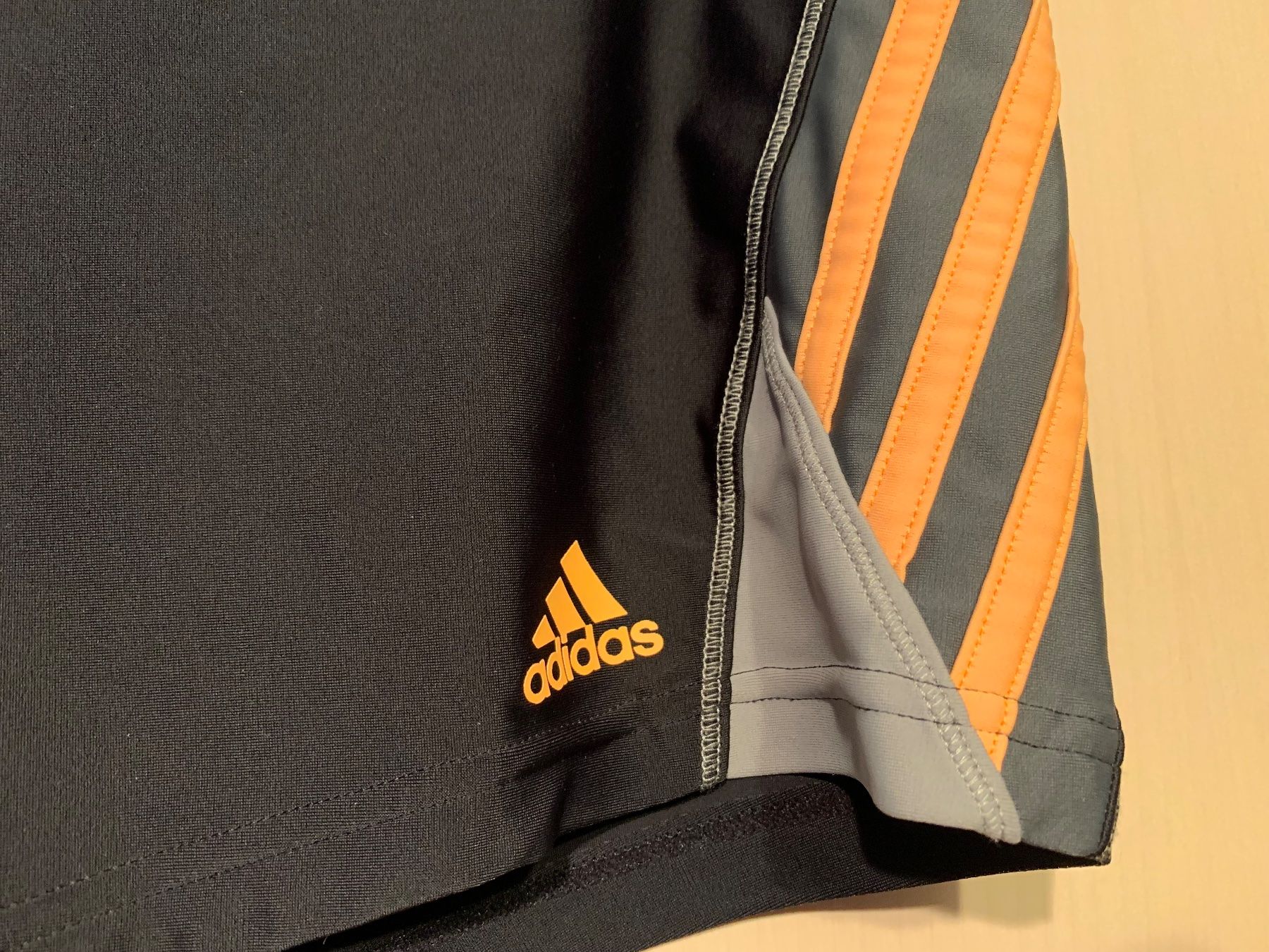 Adidas Pantaloni: Adidas Schwimmhose, Gr. 38 – Usato da Rosshäusern venduto da MiJoDoOl 3