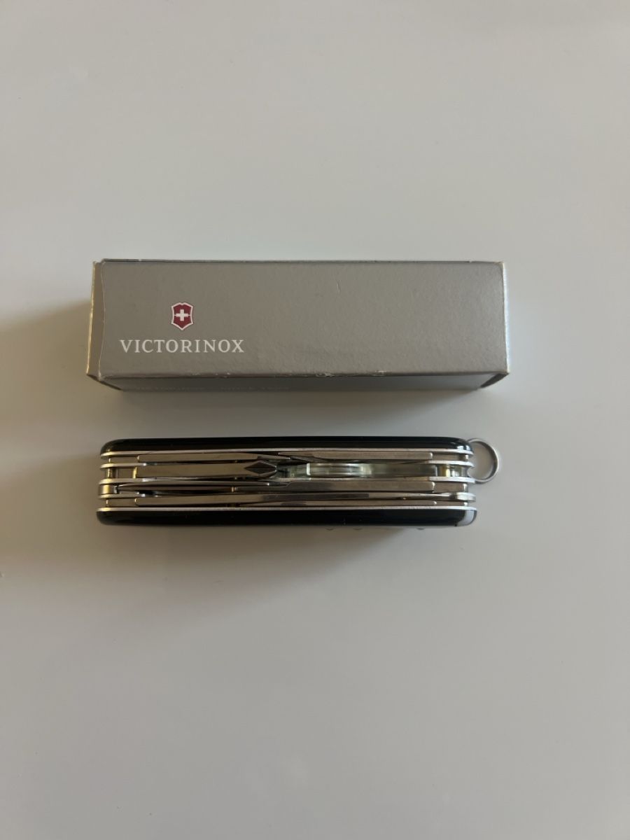 Victorinox Coltelli tascabile: Victorinox Explorer Black 1.6705.3 – Nuovo e nell'imballaggio originale da Urtenen-Schönbühl venduto da DMC3o 1