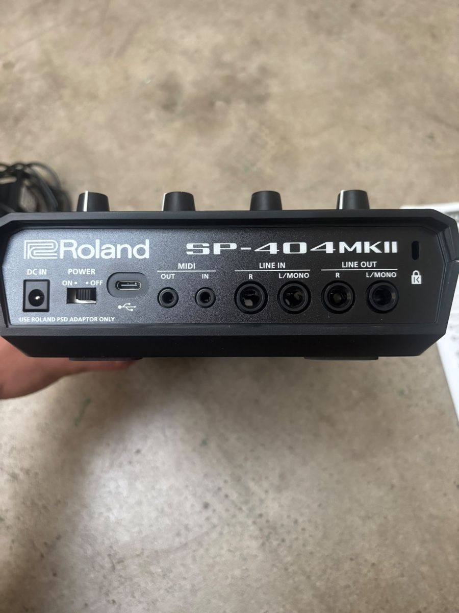 Roland Platines de mixage: SP 404MK2 – Neuf (Voir description) à Carouge GE par charmettes 2