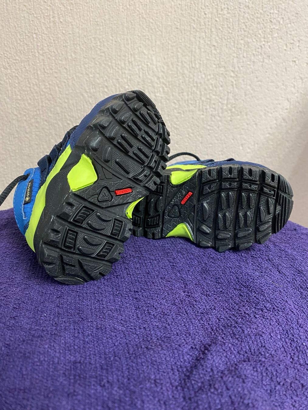 Adidas Chaussures garçon: Kinderwanderschuhe Adidas – D'occasion à Malters par Max.Cristina 2
