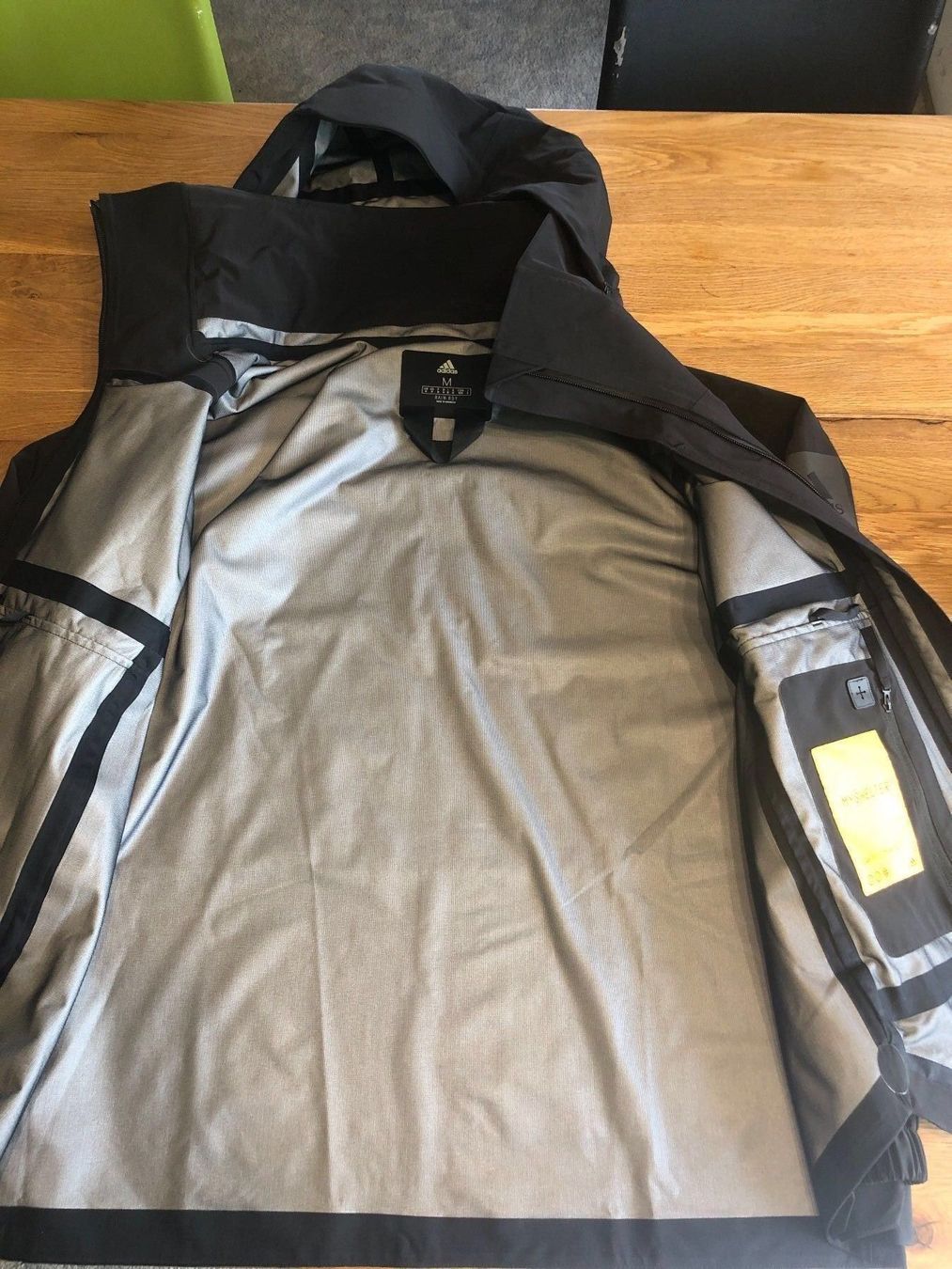Adidas Jacken: Adidas Myshelter Jacke M – Gebraucht aus Goldingen von Thomas.Perrin 1