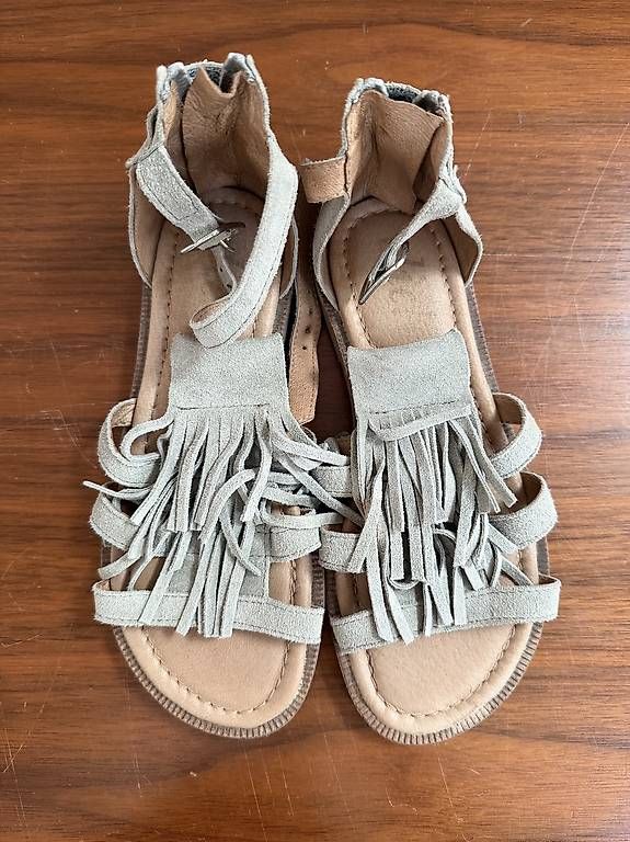 Scarpe per ragazze: Clic! Sandalen Gr. 32 – Usato da Brütten venduto da meierk