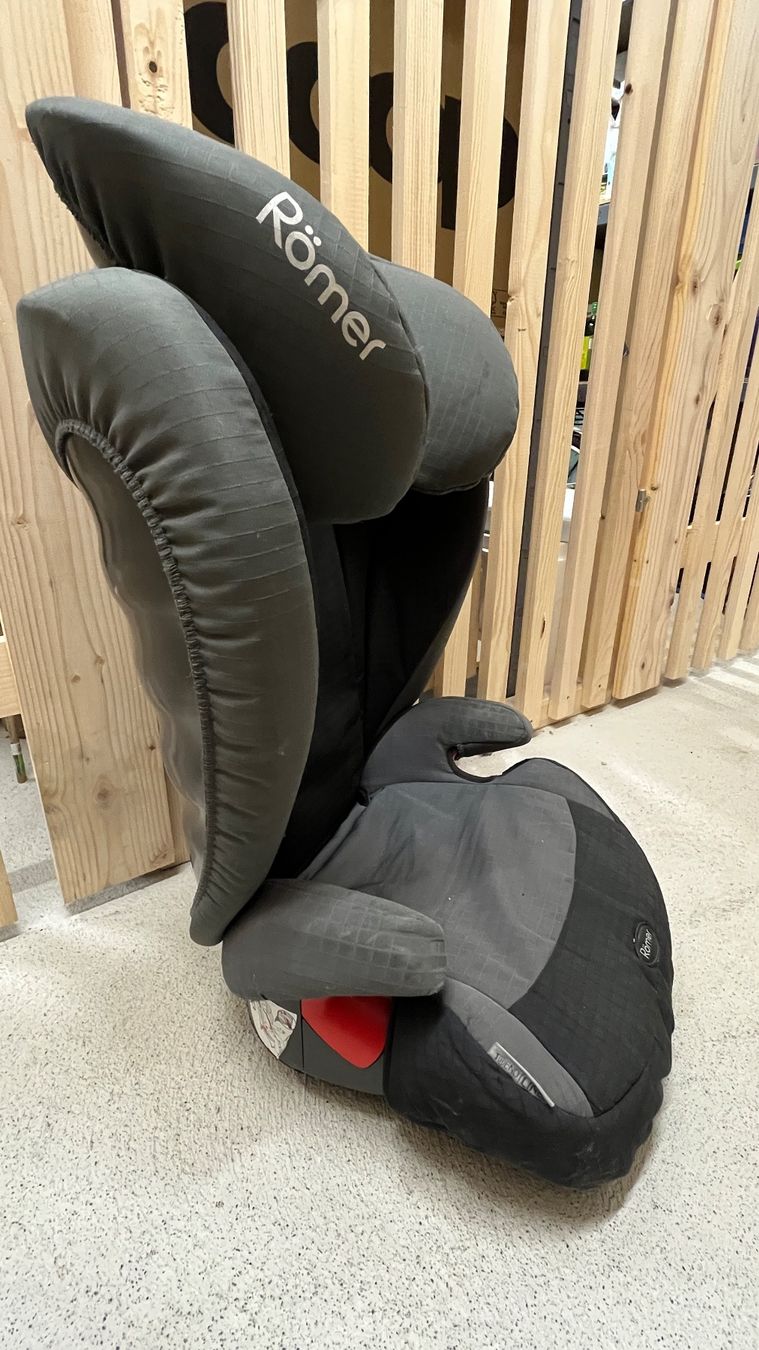 Britax Römer Seggiolini per auto: Baby/Kinderautositz – Usato da Zürich venduto da mic_25dl 4