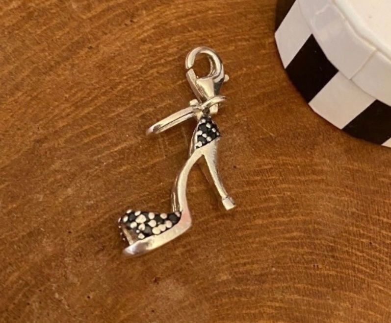 Thomas Sabo Ciondoli: Thomas Sabo Anhänger Stiletto – Usato da Zürich venduto da CyMaMu