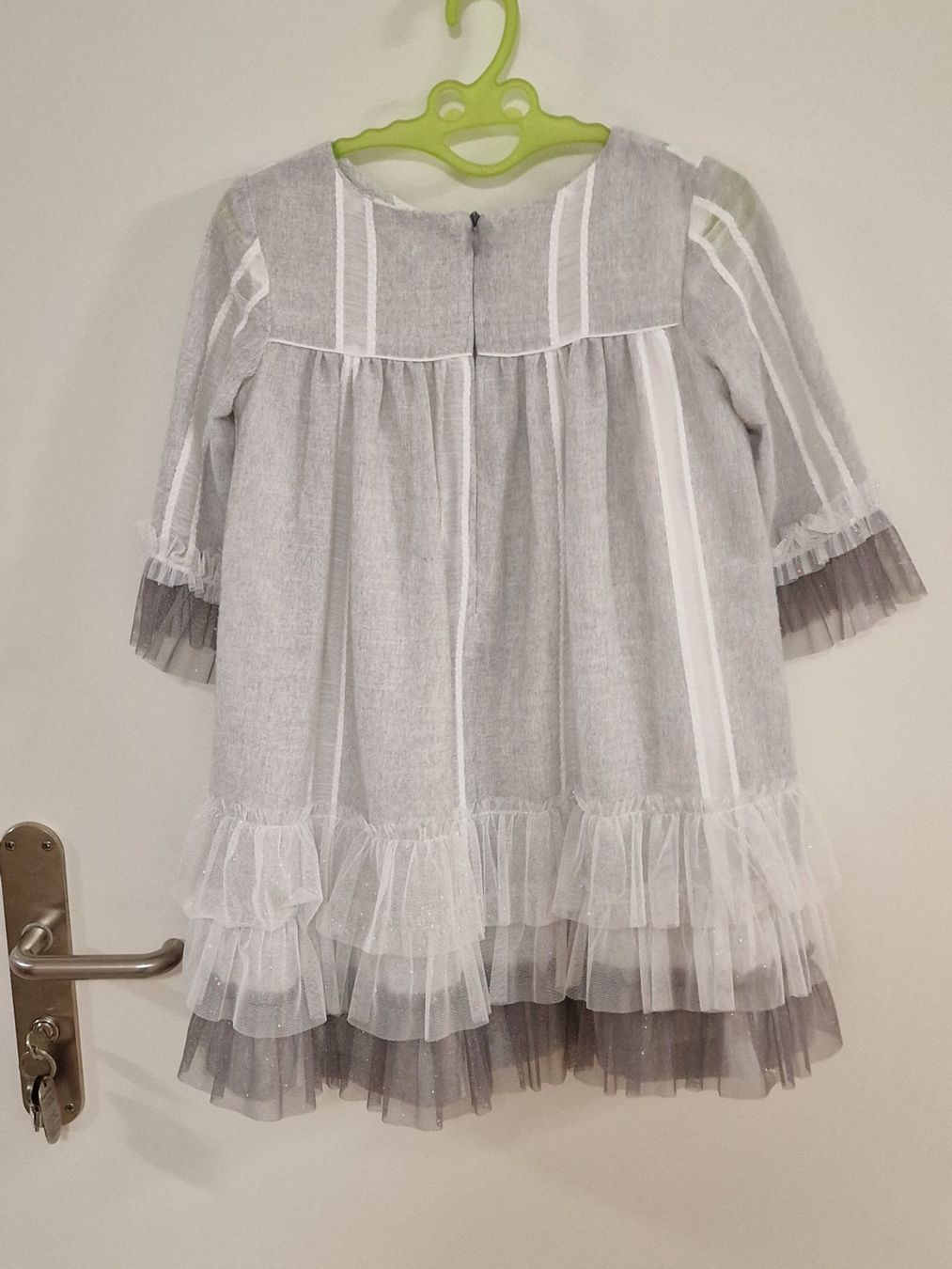 Vestiti & Gonne: KLEID NEKENIA 8 JAHRE – Usato da Ennetmoos venduto da berg2011 2