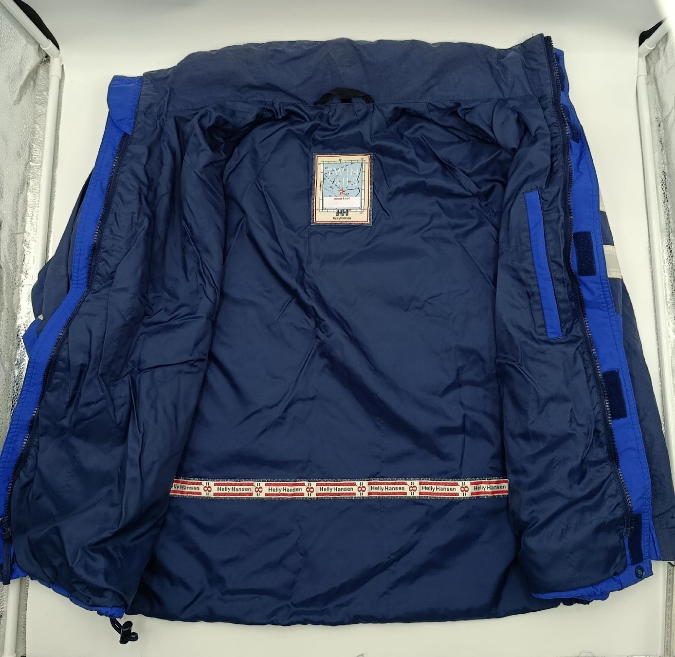 Helly Hansen Giacche: Retro Helly Hansen Windjacke blau, Grösse S – Usato da Wil SG venduto da Donaldus 1