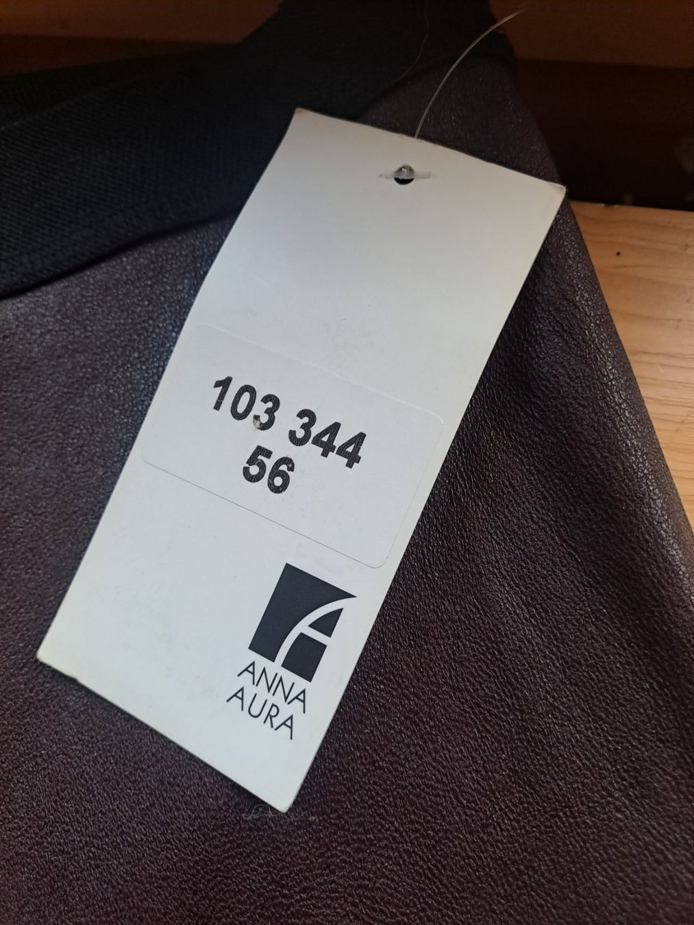 Gonne: Lederrock Gr.56 neu! – Usato da Emdthal venduto da kasira 1
