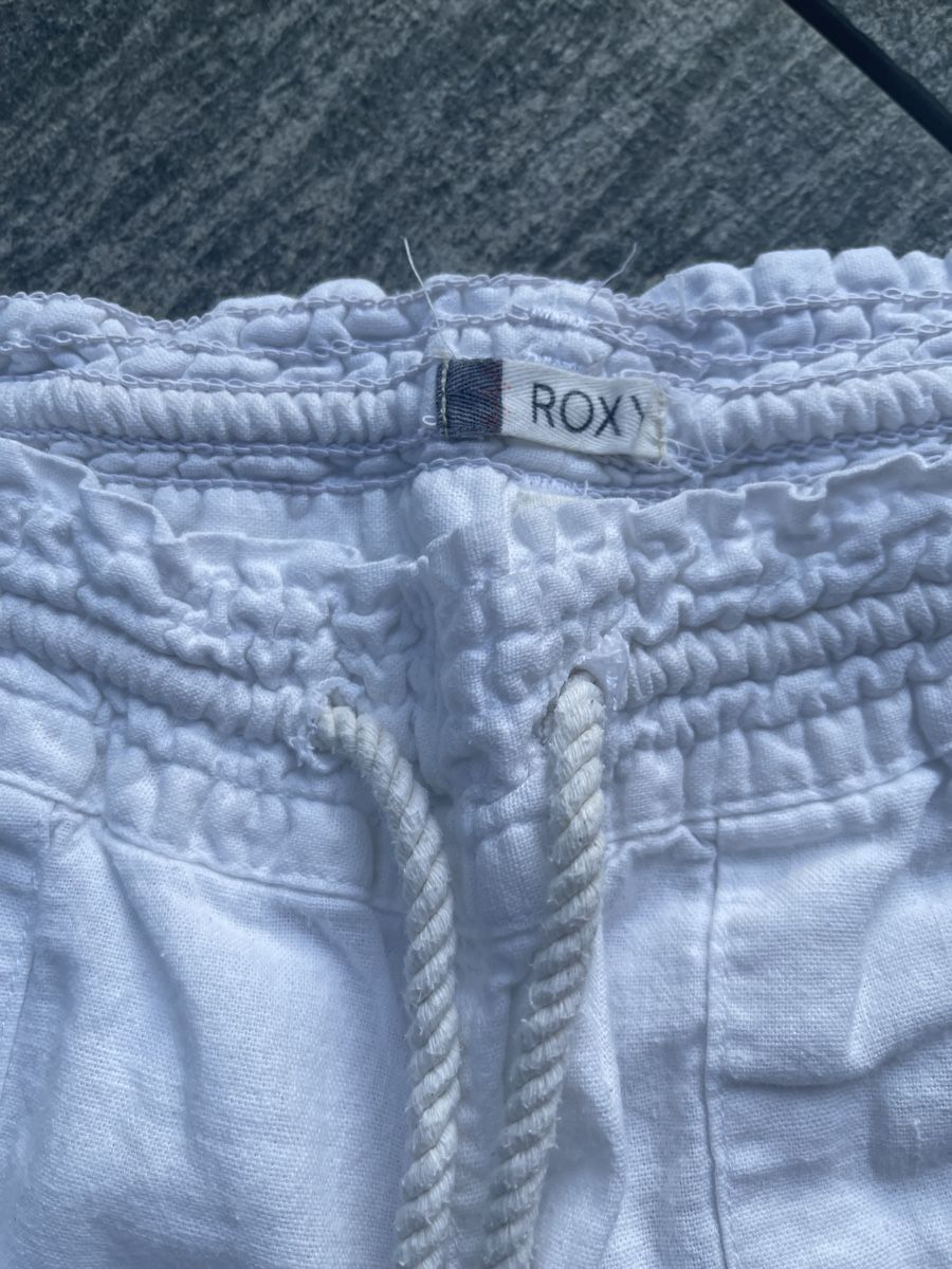 Roxy Pantaloni: Roxy Sommerhose Weiss  – Nuovo (secondo la descrizione) da Rombach venduto da pia_89kt 1