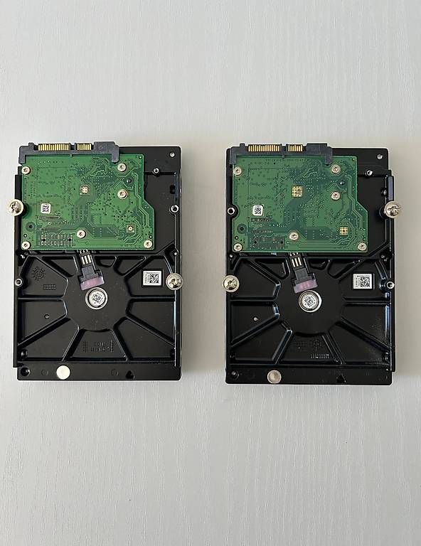 Dischi rigidi: 2x HDD Seagate Barracuda 500GB – Usato da Zürich venduto da mozii 3