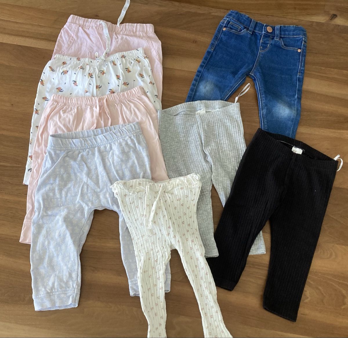 Lotti & Set di vestiti: Mädchen Paket Grösse 74 – Usato da Fieschertal venduto da Jordanja11 2