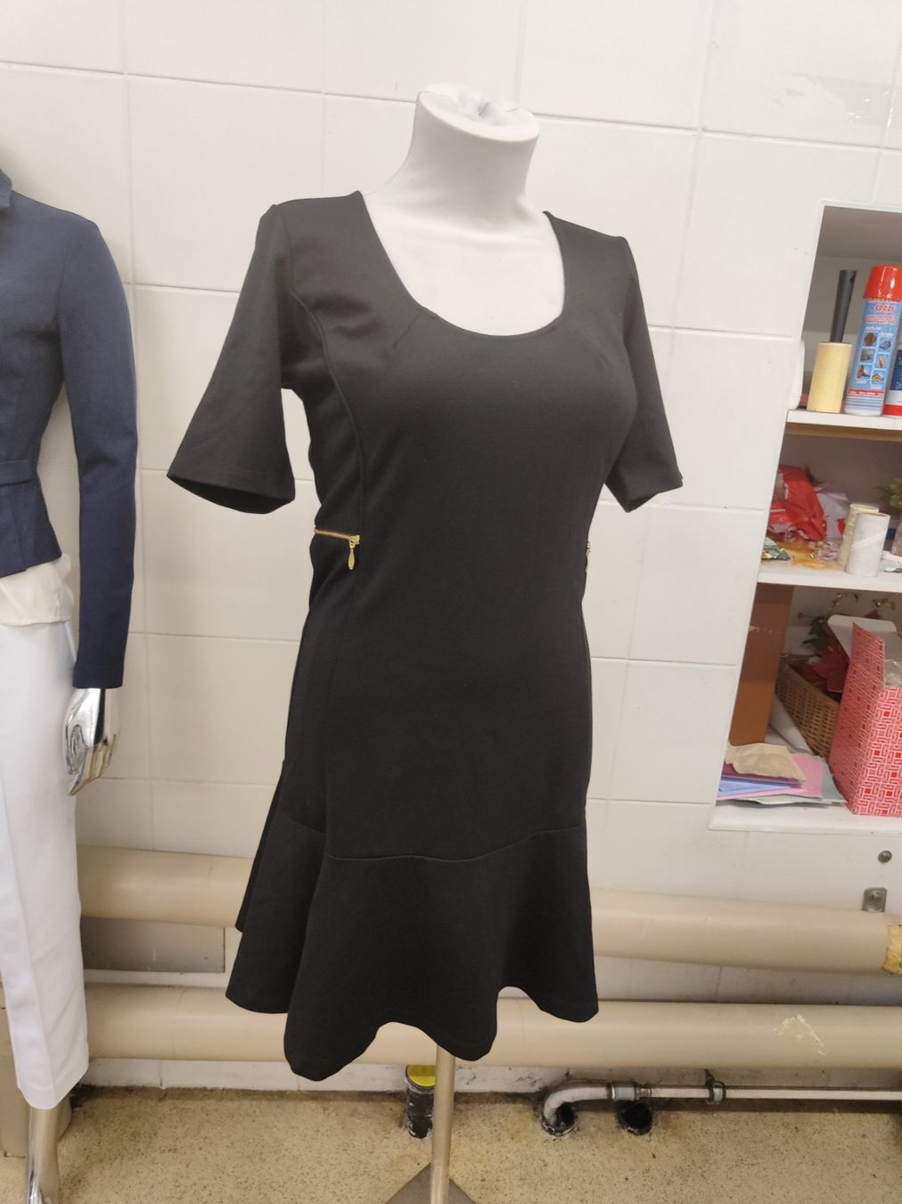 Kookai Kleider: Kookai kleid GR 40 – Gebraucht aus Langnau am Albis von Judithsebi