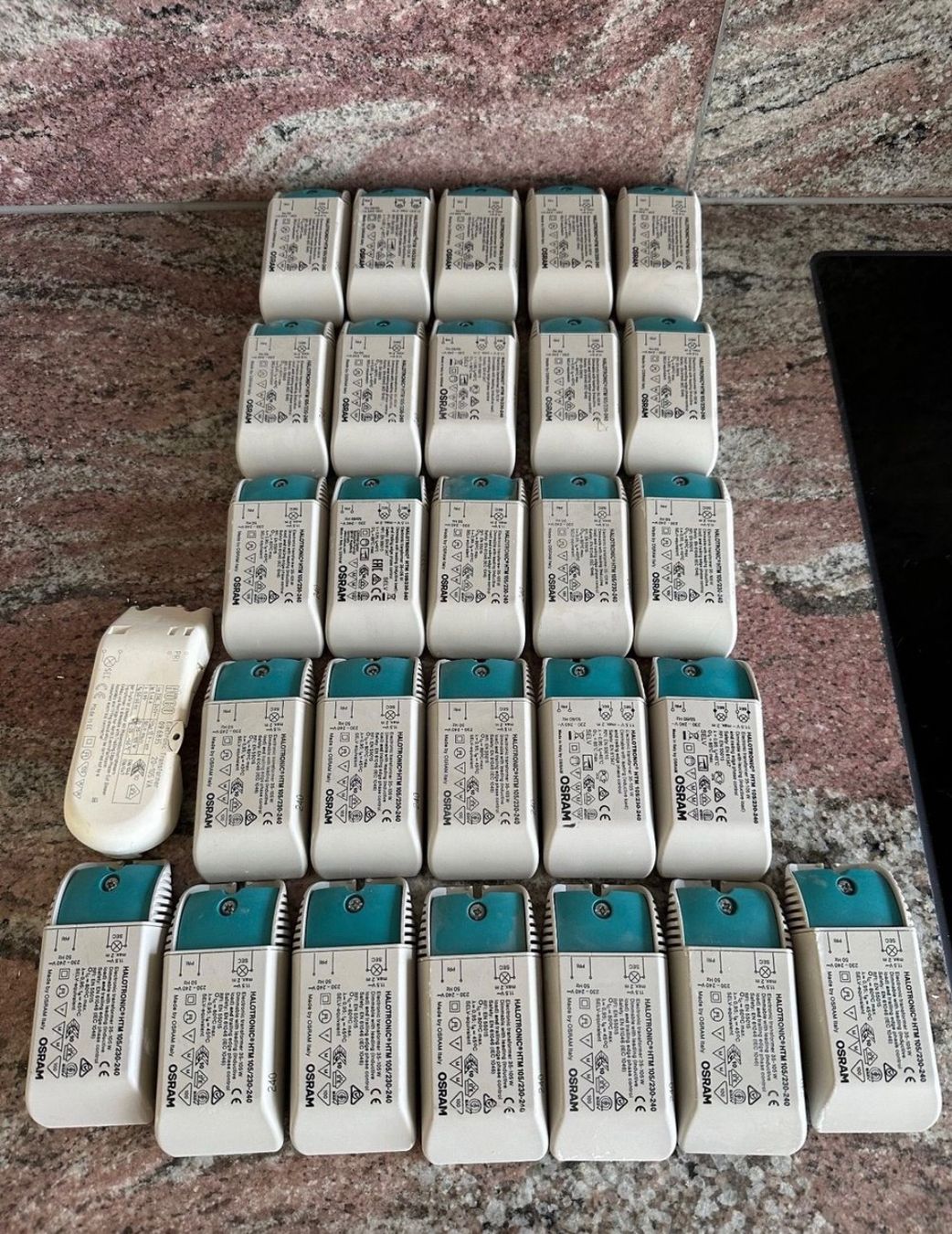 Osram Componenti elettronici: Osram 12V Netzteil Transformer – Usato da Rupperswil venduto da Lukas_meyer
