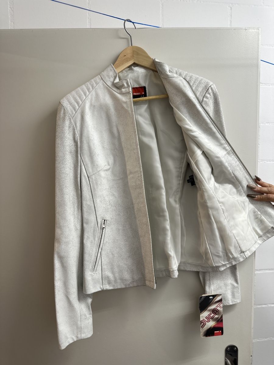 Ducati Jacken: Ducati Jacke  – Neu (gemäss Beschreibung) aus Belp von Daback 1
