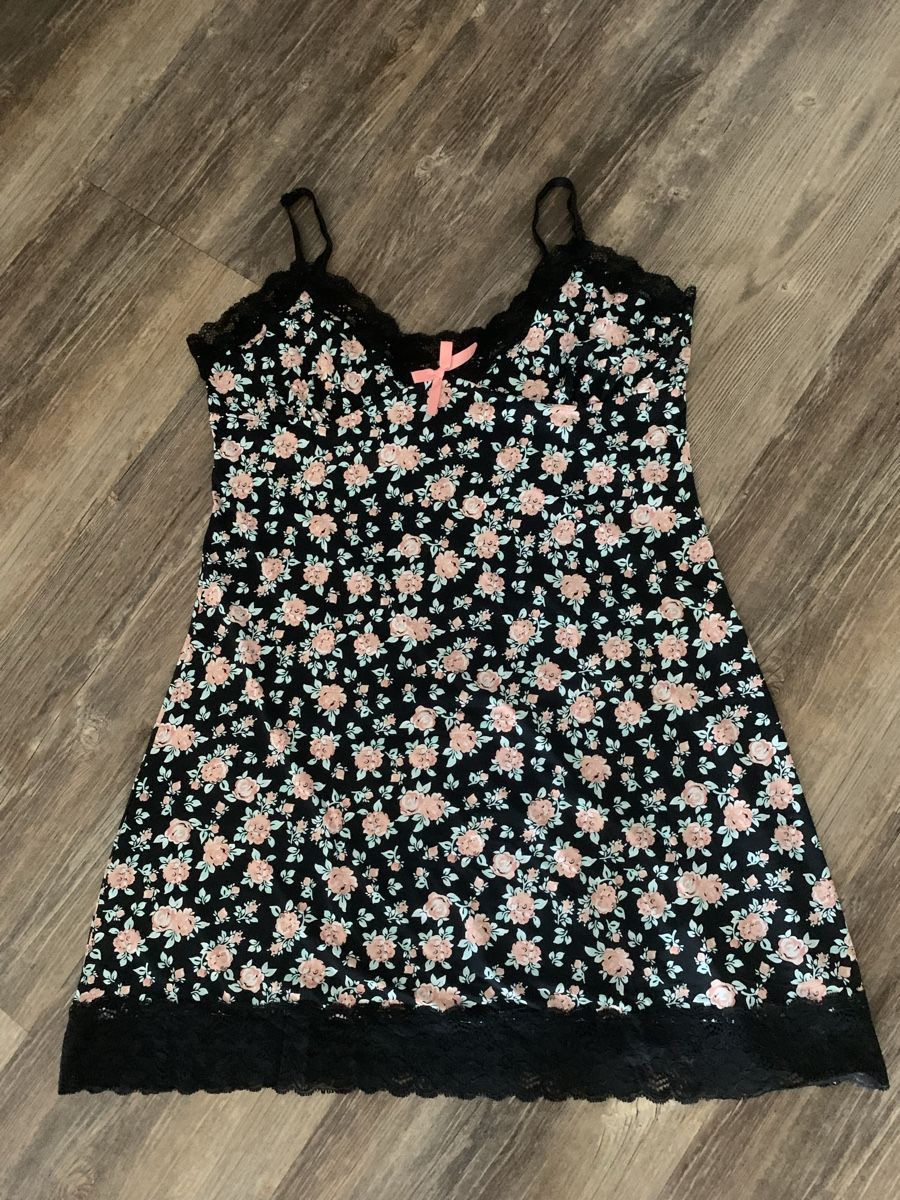 Négligés & Pyjamas: Nachthemd/Negligee – D'occasion à Emmen par Bgucci_girl 1