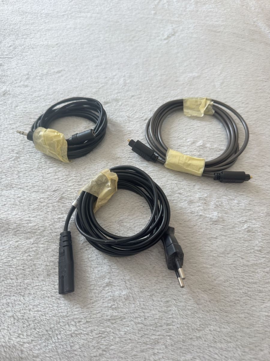 Cavi: Kabel Set Audio Optisch Strom 3 Stück – Usato da Uetikon am See venduto da Ala888