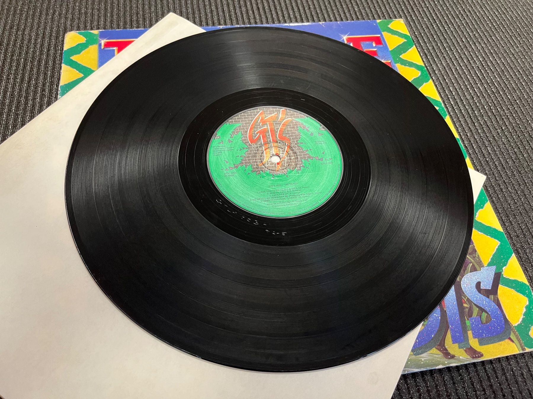 Schallplatten: Tippa Irie Ah Me Dis – Gebraucht aus Olten von Xtra 2