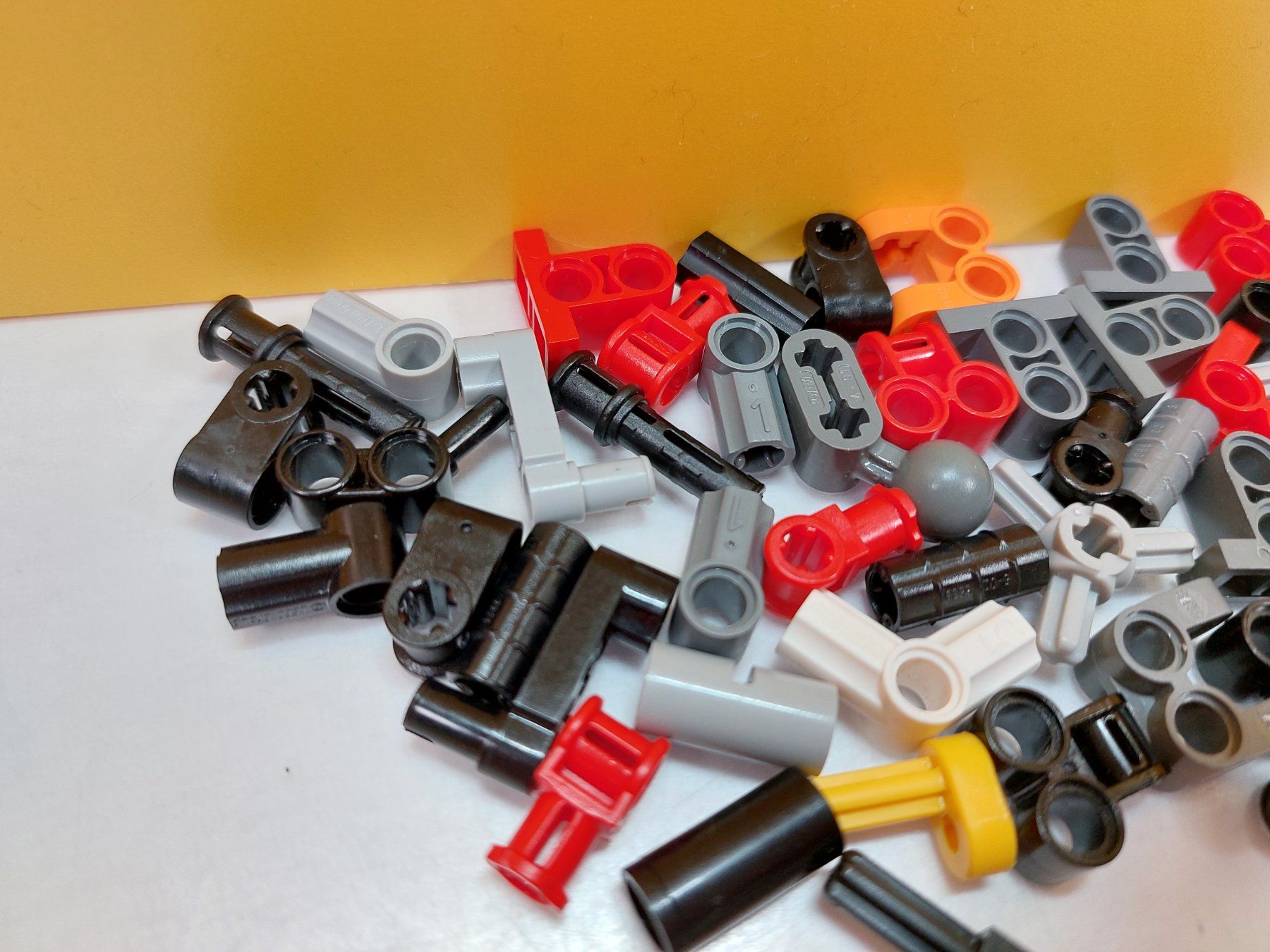 Lego Kit di costruzioni: LEGO Technic Ersatzteile - Kleinteile – Usato da St.Gallen venduto da TinasBauundSpiel 2