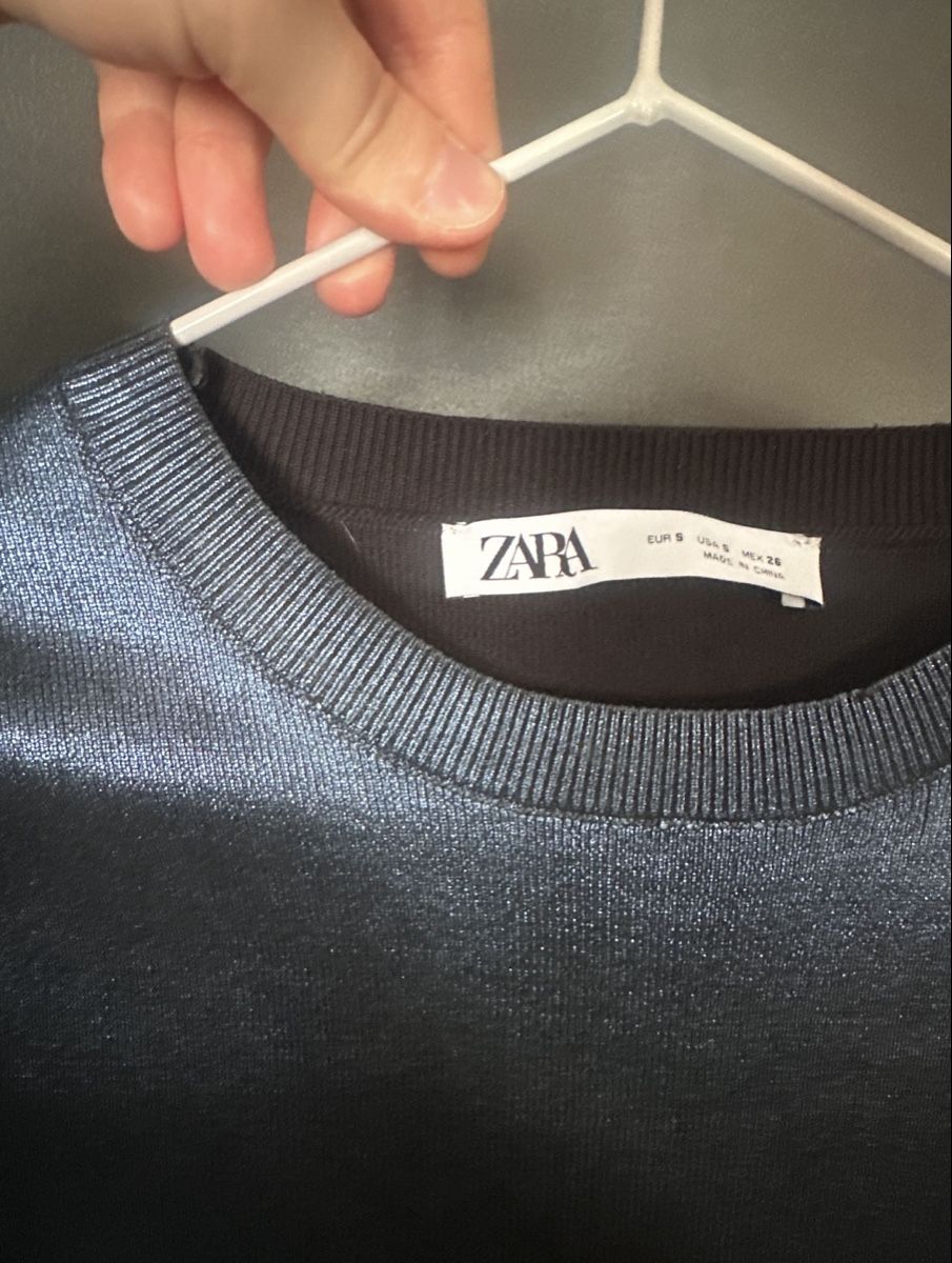 Zara Pullover & Sweatshirts: Schwarzer Glitzerpullover – Gebraucht aus Turgi von pa.ti.d 2