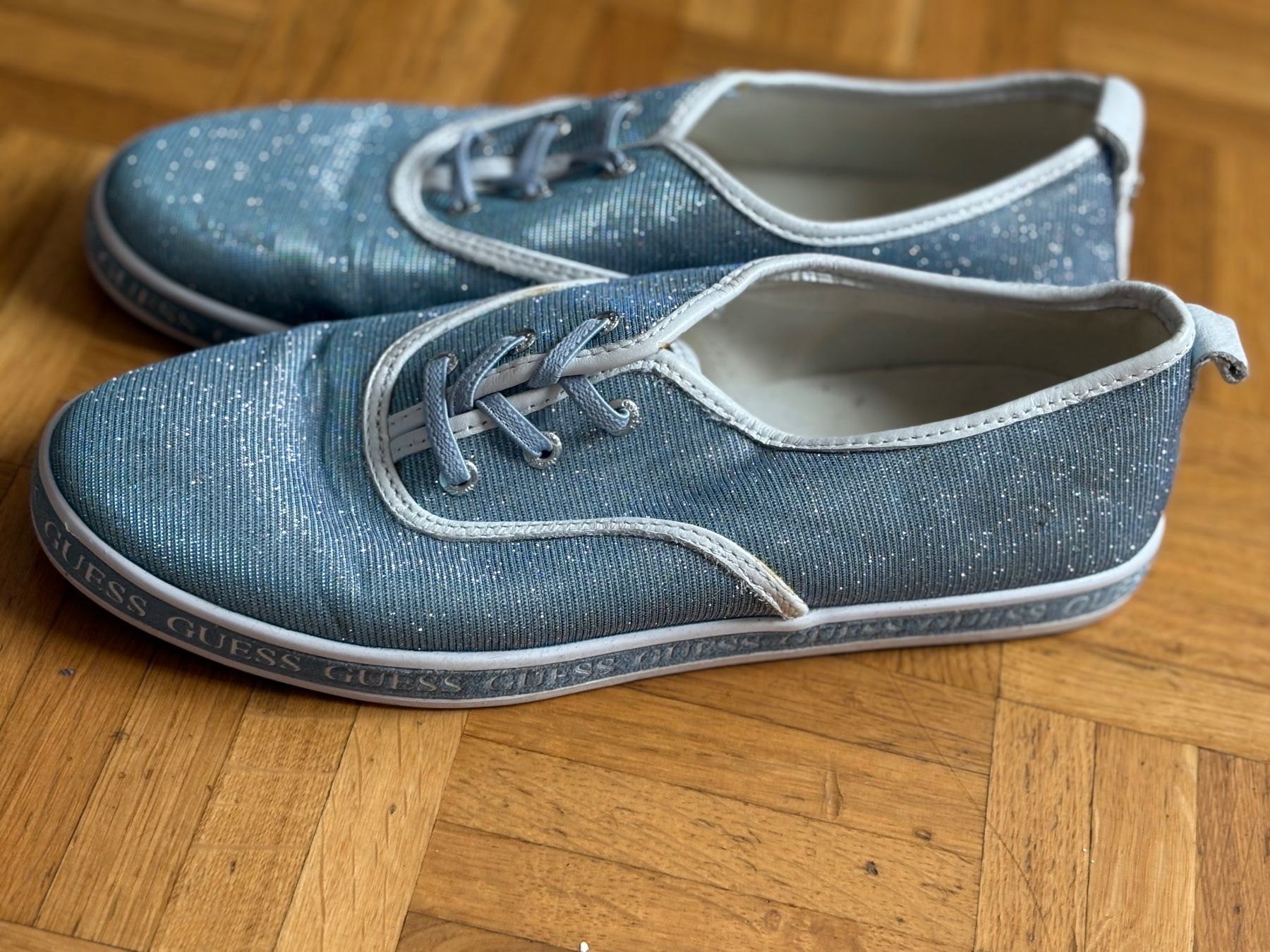 Guess Scarpe da donna: Guess Schuhe Sneakers Gr. 40 – Nuovo (secondo la descrizione) da Genève venduto da sunandwind 1