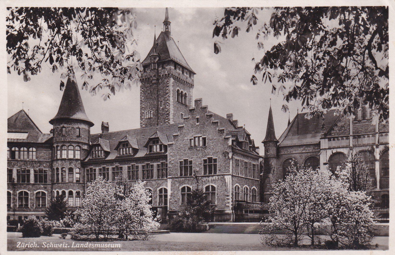 Ansichtskarten: Zürich Schweiz Landesmuseum – Gebraucht aus Cormoret von Pascalll2001