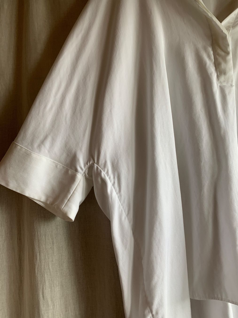 Cos Blusen: COS — Bluse weiss – Gebraucht aus Seon von  1