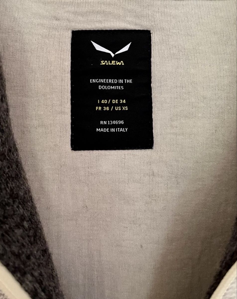 Sherpa Giacche: Salewa Damen Woll-Jacke – Nuovo (secondo la descrizione) da St. Gallen venduto da Debi. 2