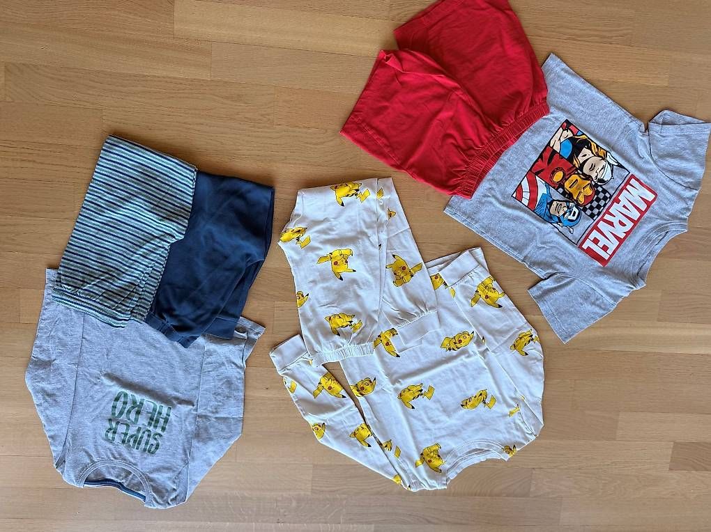Pyjamas & Ähnliches: Pijamas  – Gebraucht aus Hinwil von mar_7dnn