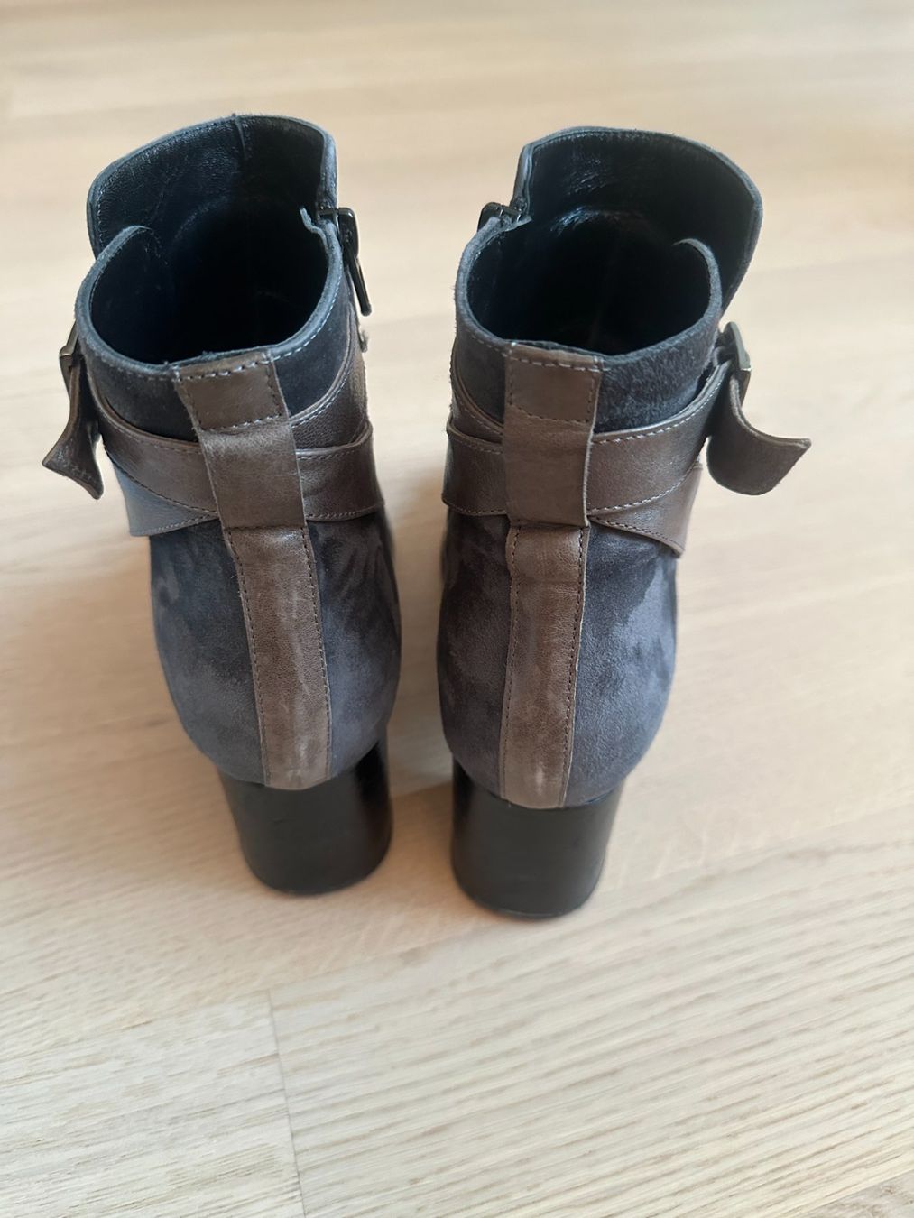 Chaussures femmes: Stiefeletten von Day – D'occasion à Zürich par Rigiblick2 1