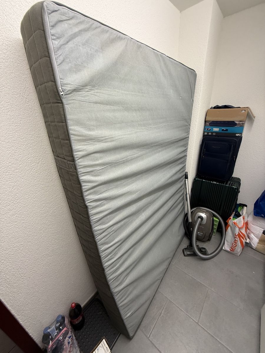 Materassi: Gebrauchte Matratze, 140x200 cm, abzuholen – Usato da Niederwil AG venduto da PasSigi 1