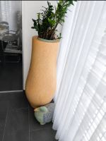 Grosse afrikanisch-asiatische Holzvase  exklusiver Blickfang