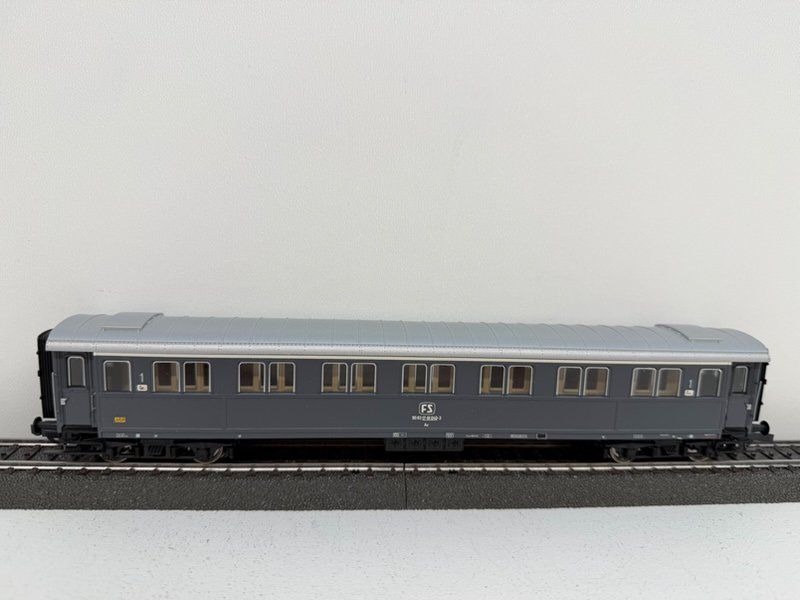 Roco Modellini di ferrovie: Roco "74600", Spur H0, FS Wagen – Usato da Büsserach venduto da ModellbahnDepot 2