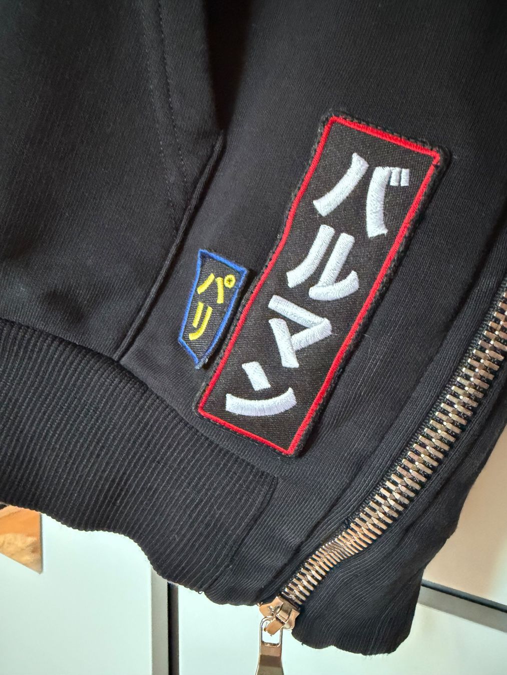 Balmain Maglioni & Felpe: Sweat à capuche noir Balmain unisexe – Usato da Crissier venduto da seikoruby 4