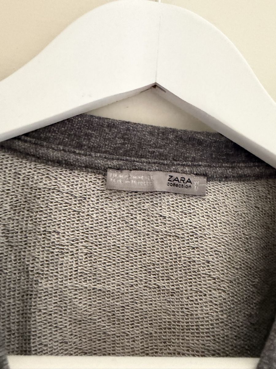 Zara Pulls & Sweat-shirts: Zara Pullover grau Baumwolle Grösse M – D'occasion à St. Gallen par giu_5xcq 1